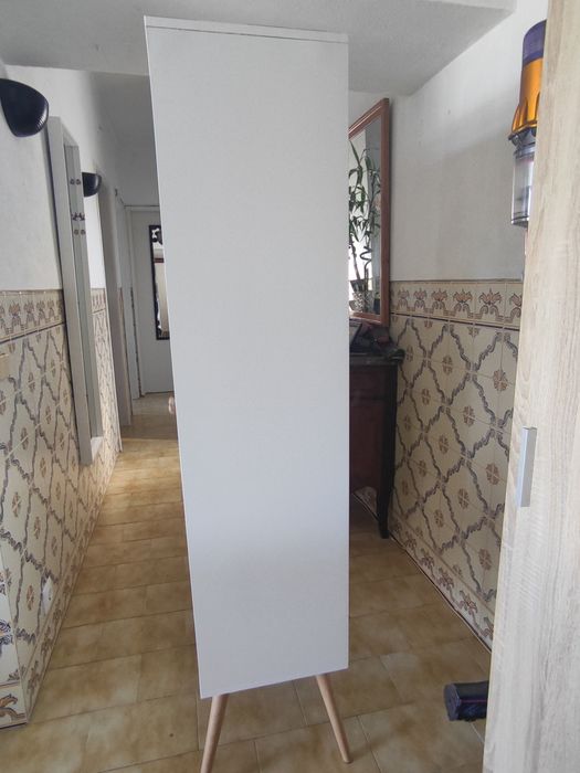 Móvel garrafeira