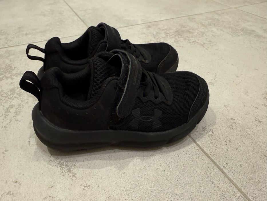 buty dziecięce Under Armour  rozmiar 28