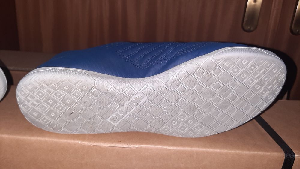 Ténis de futsal número 42