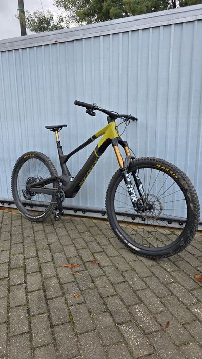 Scott genius ST 900 tuned.
Quadro em ca