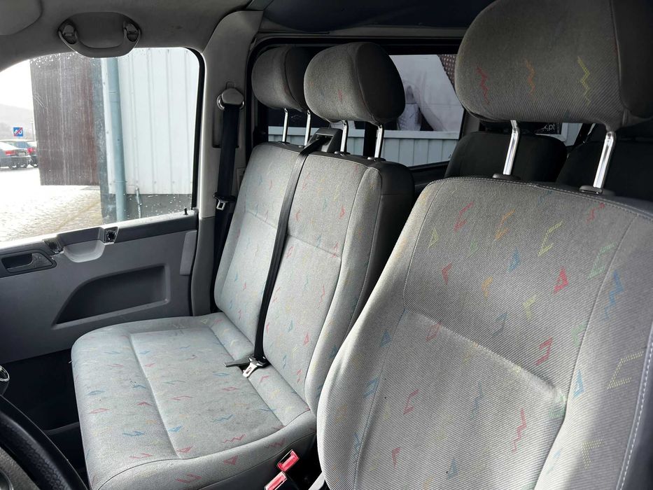 VW Transporter 1.9 TDI 9 Lugares
