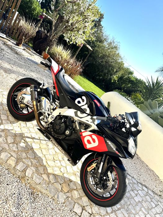 Aprilia Rsv4 2011