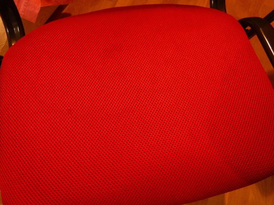 Mesa secretária c/ canto e duas cadeiras