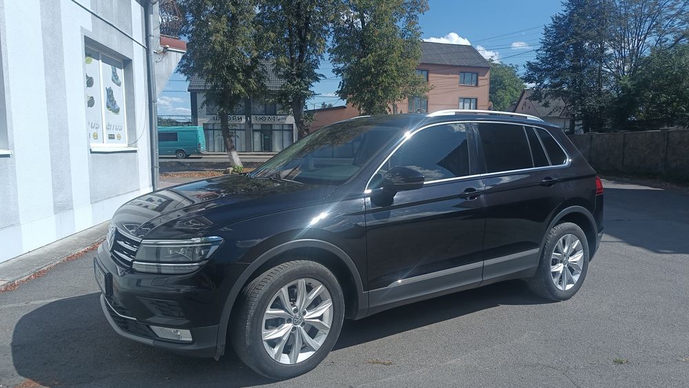 послуги з перевезення легковим автомобілем