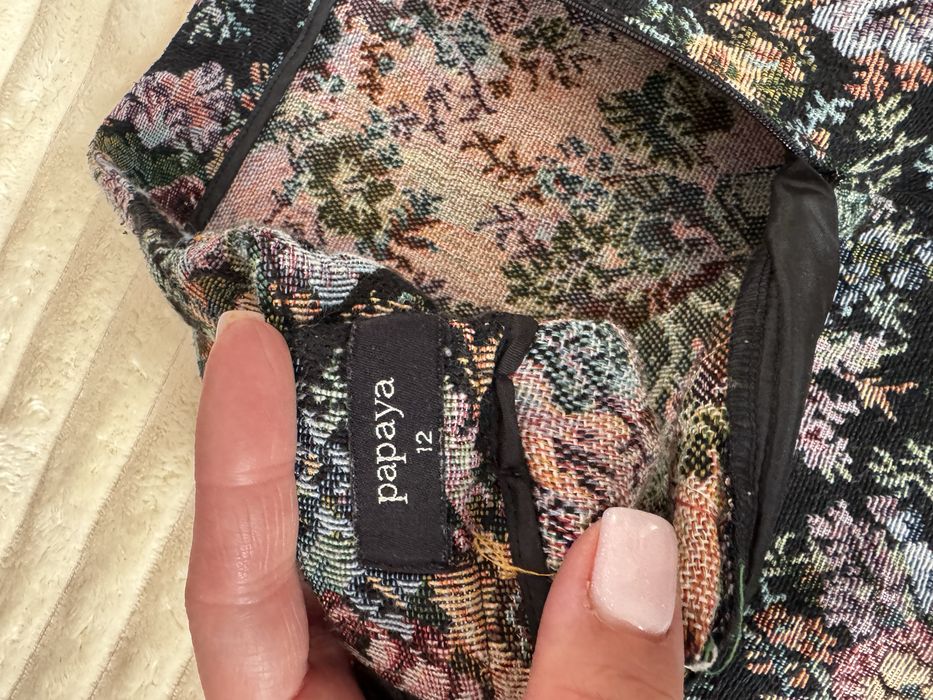 Спідниці в дуже гарному стані