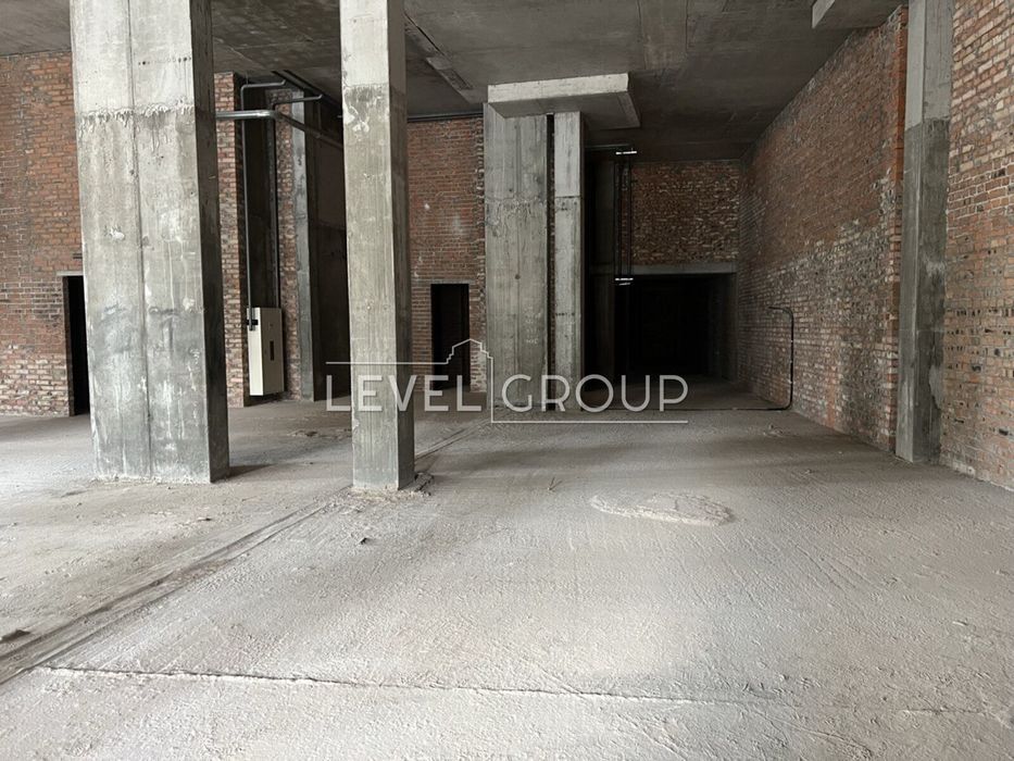 Оренда фасадного приміщення 530 м2, ЖК Crystal Park Tower.