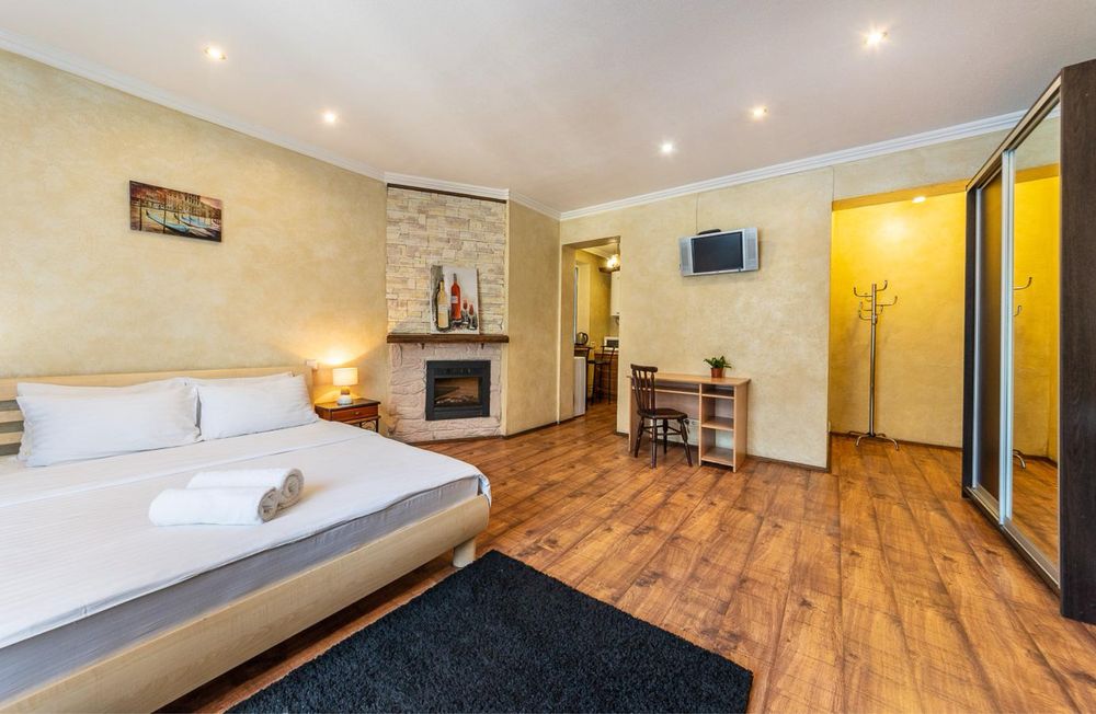 Однокімнатна квартира в центре на Майдане Незал.вул Софіївская  23