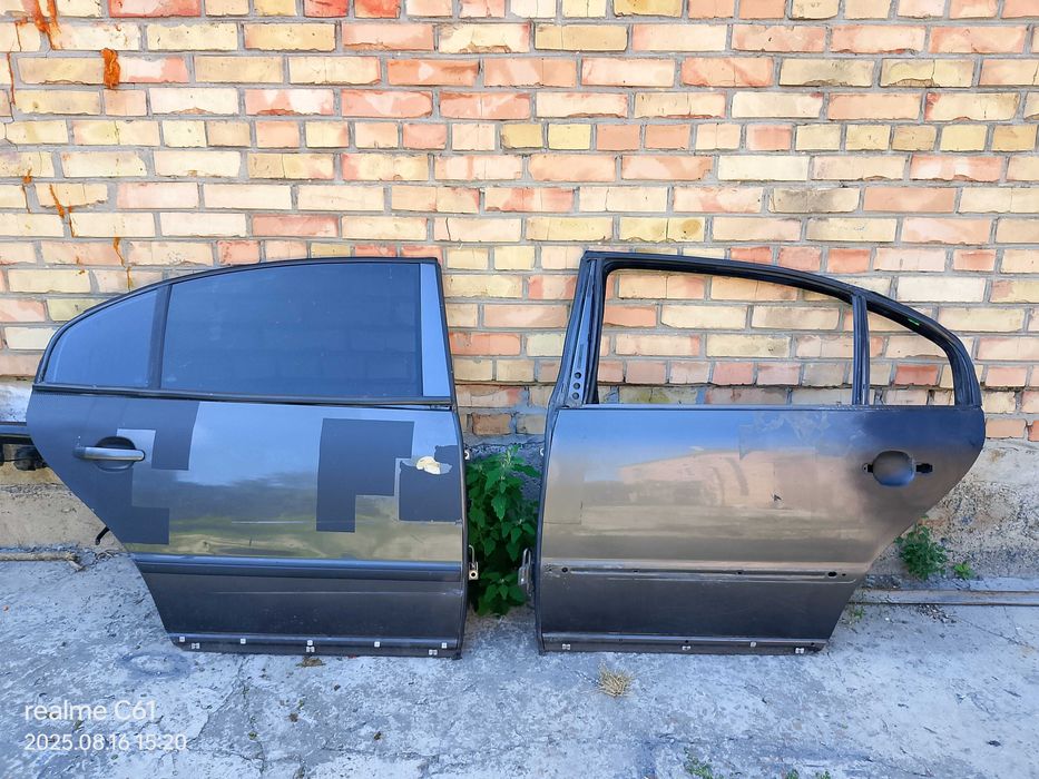 2003 Skoda Superb задние двери