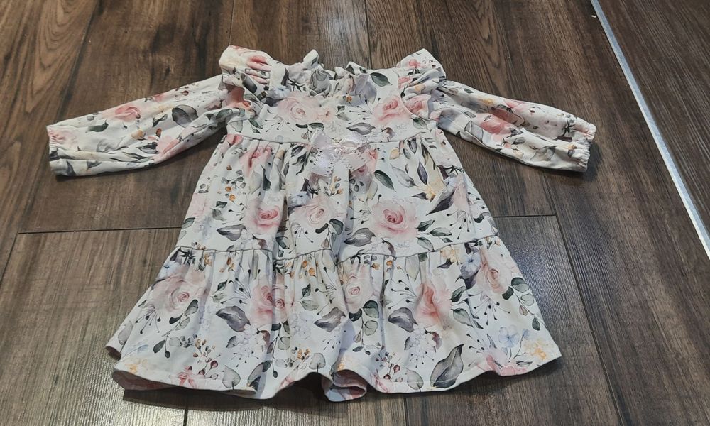 Sukienka handmade 86 92 róże kwiaty falbany dresówka roczek