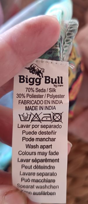 Macacão em seda indiana novo sem etiqueta. Veste de um S ao L.