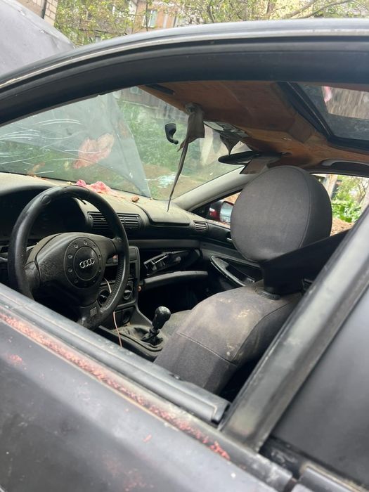 Audi  a4 b5  1.6