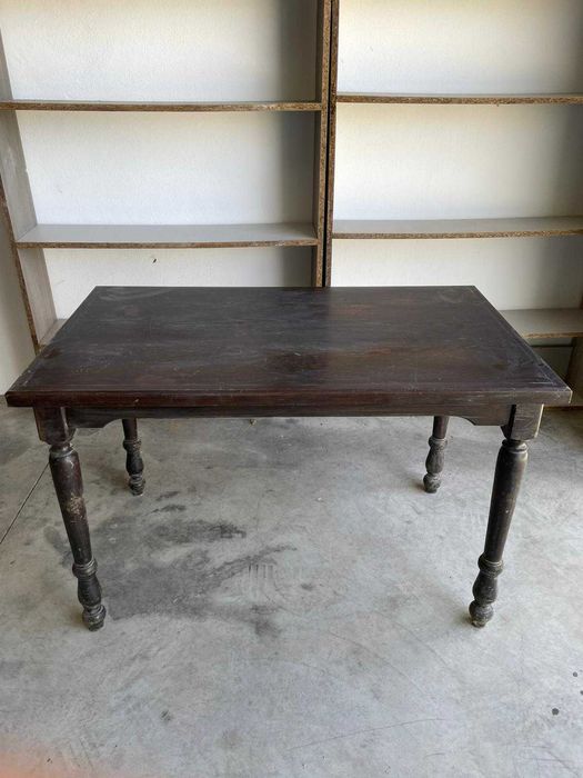 Mesa  de madeira rústica