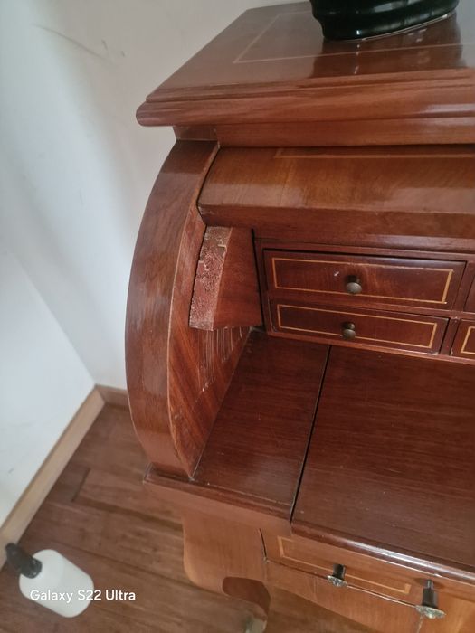 Credencia  estilo  Dona Maria