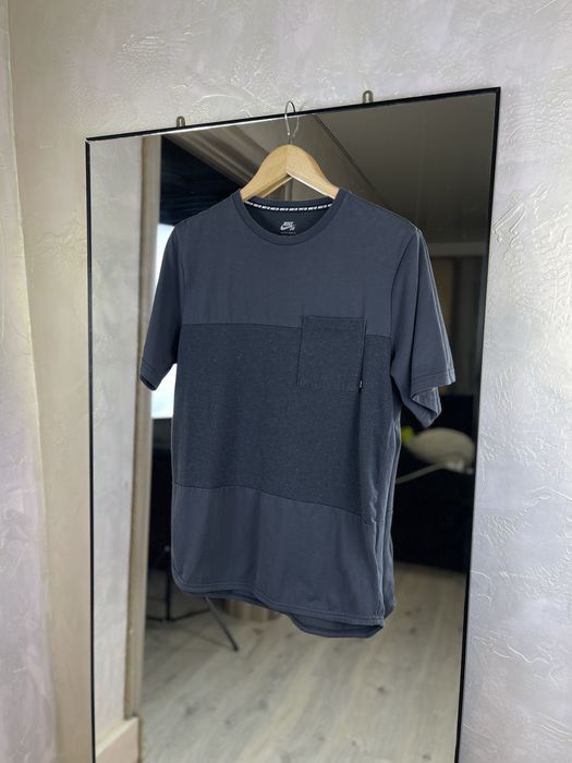 Футболка Nike SB Dri-FIT: Технологічний комфорт та стріт-стайл