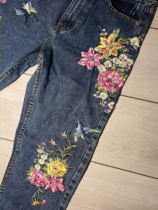 Джинси з вишивкою denim