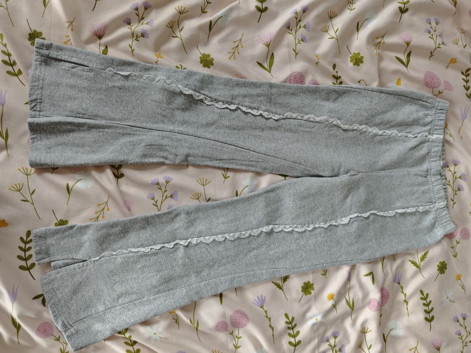 Dzwony spodnie rozszerzane flare Sinsay