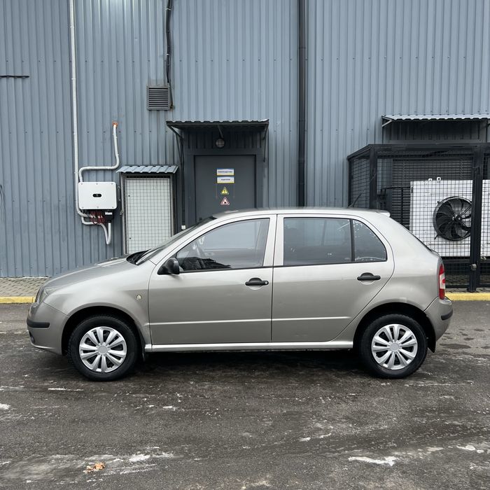 Skoda fabia 2006 ГАРНИЙ СТАН