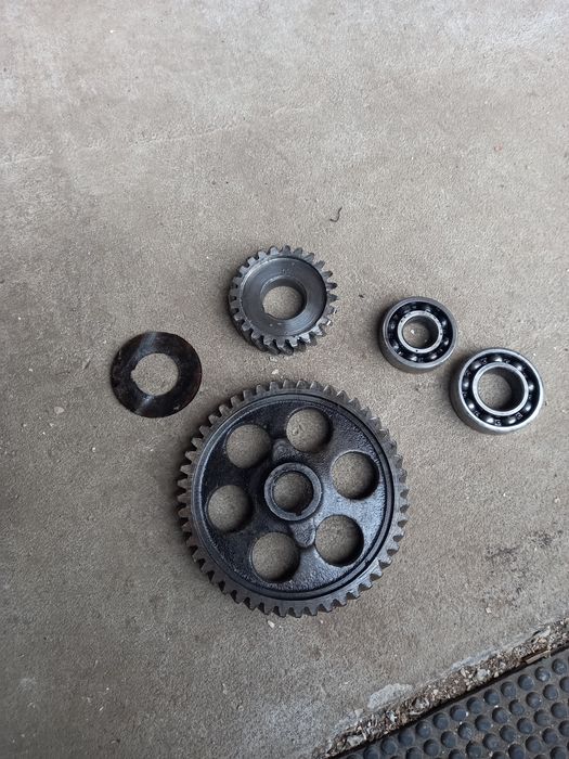 Шестерни грм с подшипниками.