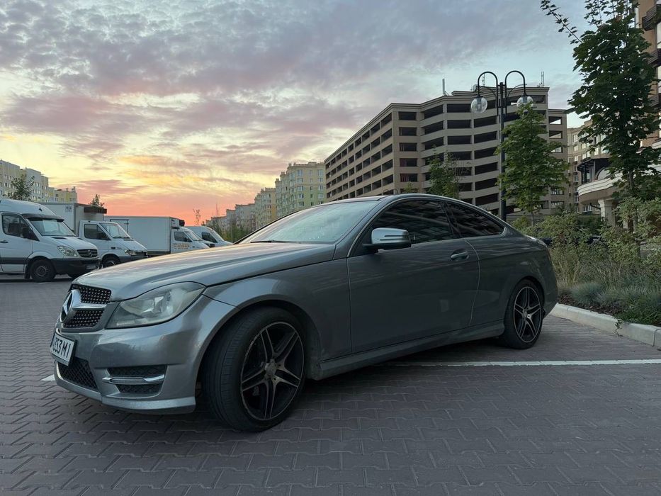 Mercedes-Benz C-Class 2014 VIN WDDGJ4HB2FG371207 фото оголошення 10 з 15