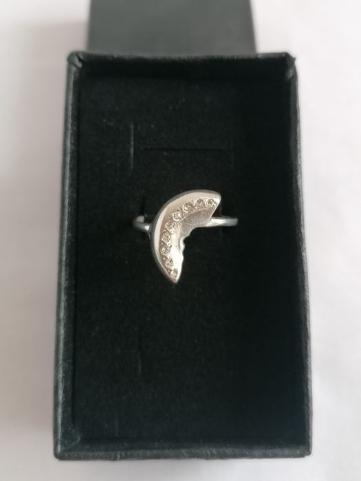 Pierścionek srebrny półksiężyc nowy