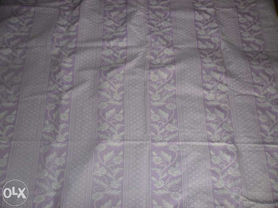 2 Colchas 1,70 por 2,10 valor das 2 portes incluidos