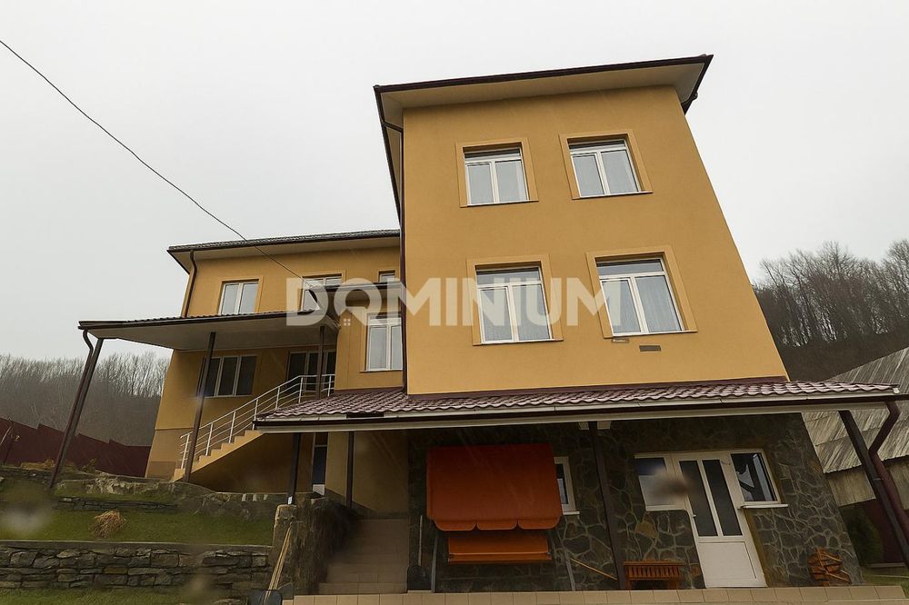 Продається діючий відпочинковий комплекс у с. Пилипець