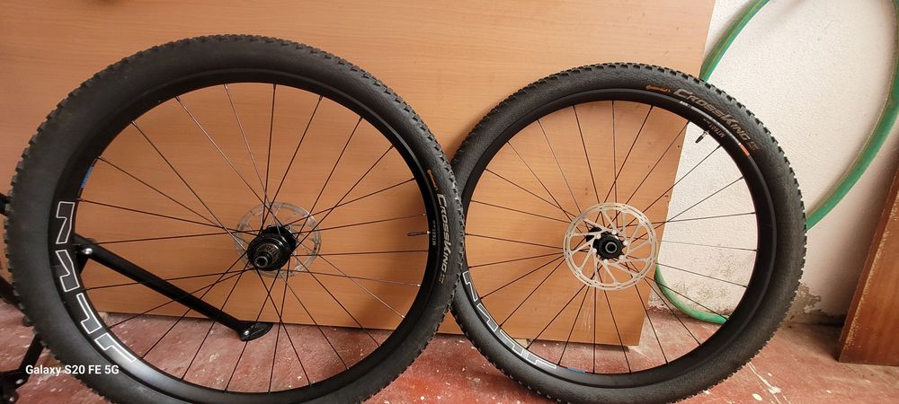 Par de rodas shimano MT601 Boost