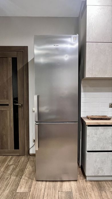 Холодильник двокамерний Whirlpool