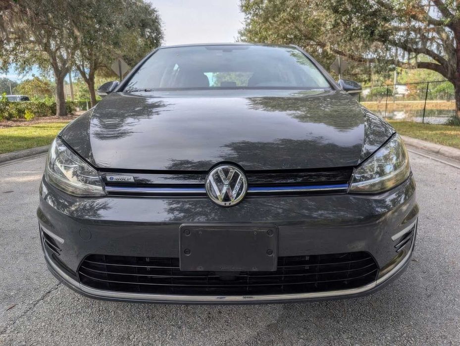 Volkswagen e-Golf SE      2019