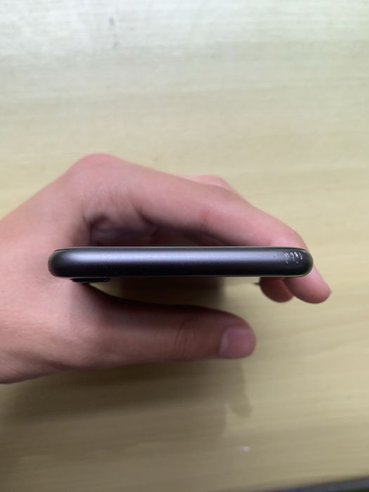 TERMINOWO Sprzedam iPhone 8