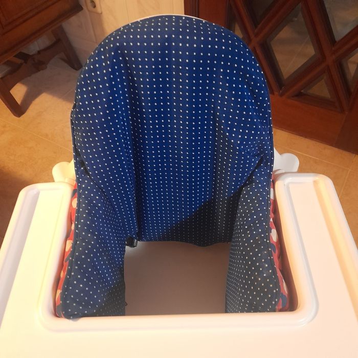 Cadeira de alimentação bebé