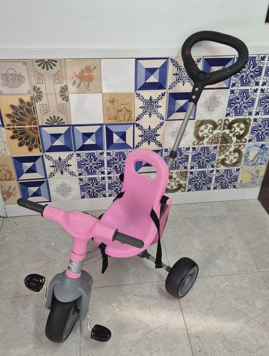 Triciclo progressivo de criança  Feber