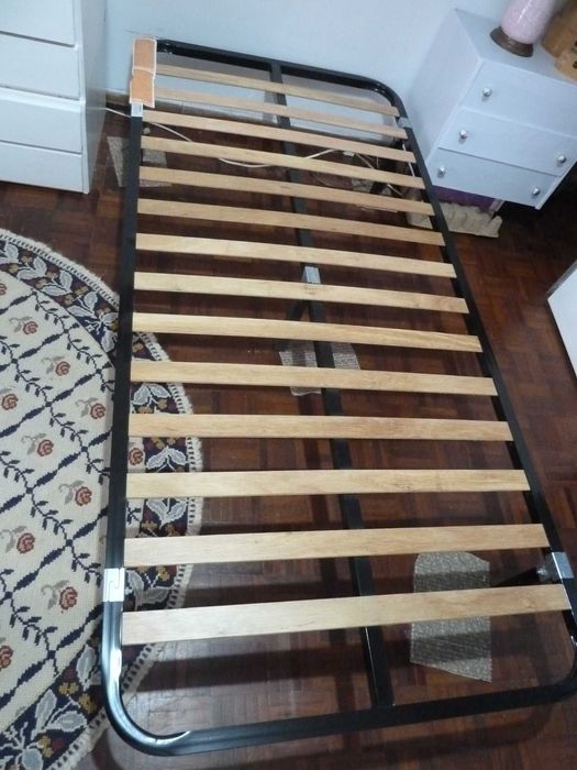 Cama + estrado + colchão