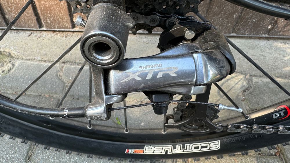 Scott racing team issue