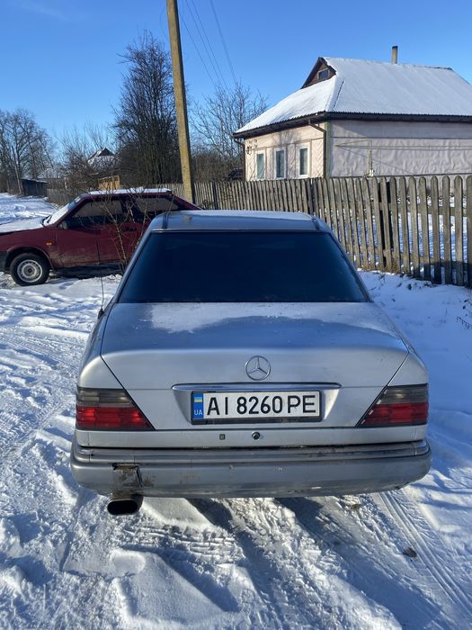 Продам мерс 124
