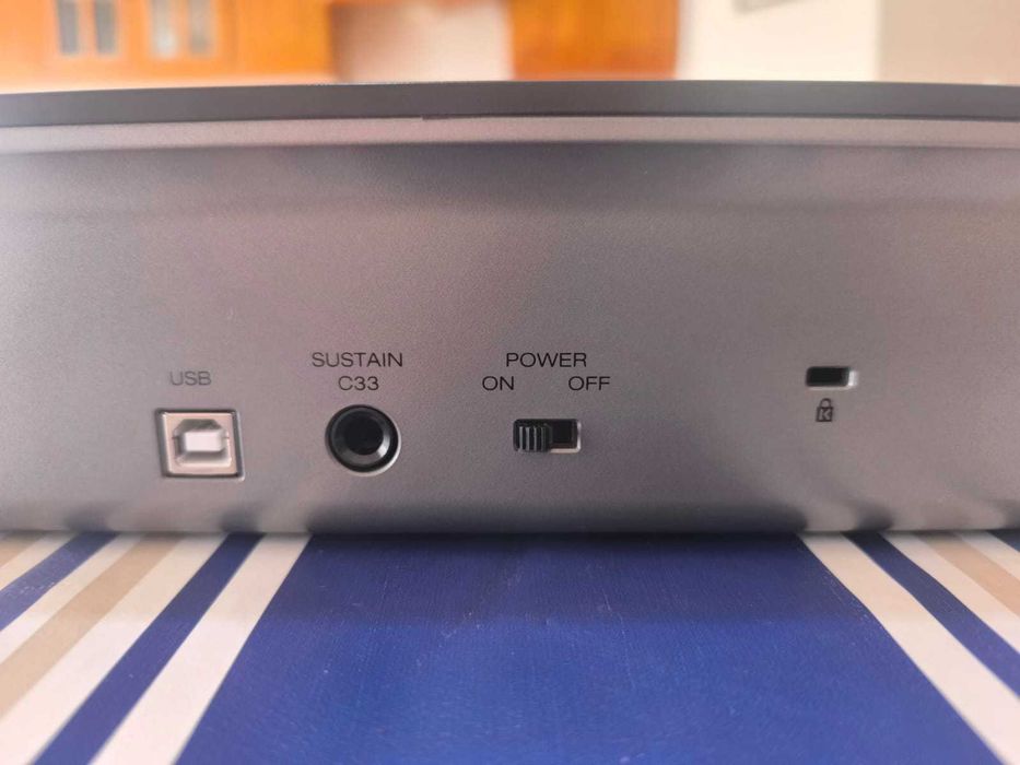 Teclado MIDI M-Audio Oxygen 49 – Como Novo – Totalmente Funcional