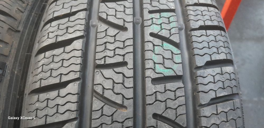 Opony Zimowe 215÷60÷16C÷PIRELLI.Montaż.Wysyłka.ZAPRASZAM