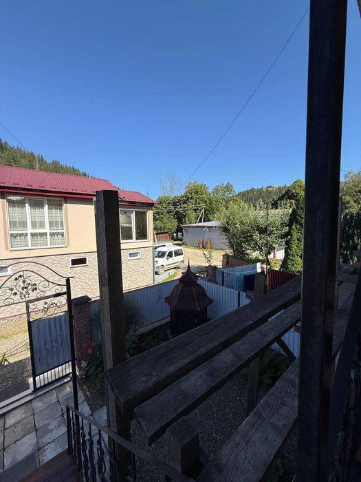 Продається дворівнева квартира смт Путила, вул. Українська