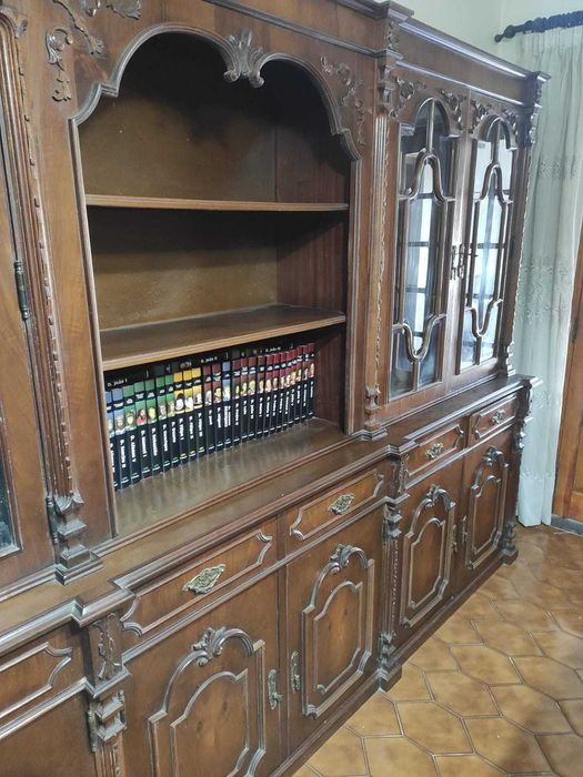 Cristaleira / Armário para Sala