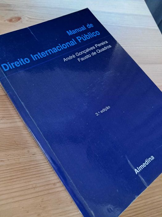 Manual de Direito Internacional Público - André Pereira e Fausto Quadros