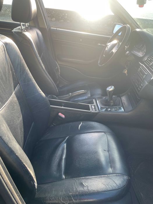 BMW 320d de 2001 em estado razoável
