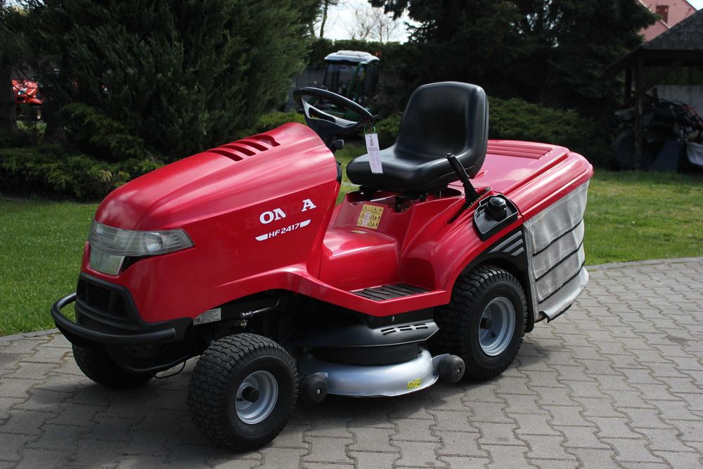 Honda 2417 V2 TRAKTOREK Kosiarka