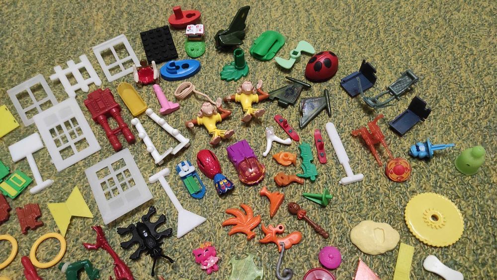 игрушки из киндеров