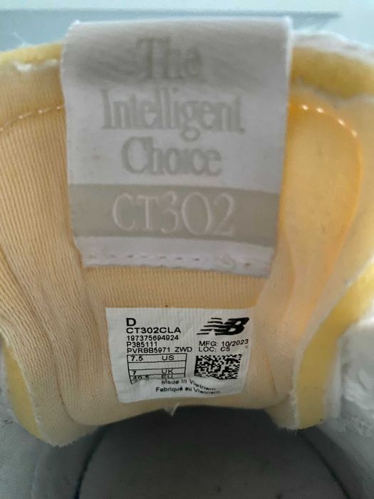 Buty unisex New Balance CT302CLA – białe roz. 40.5