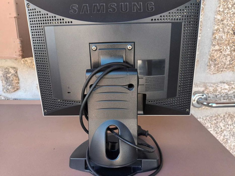 Monitor Samsung sync master 151s