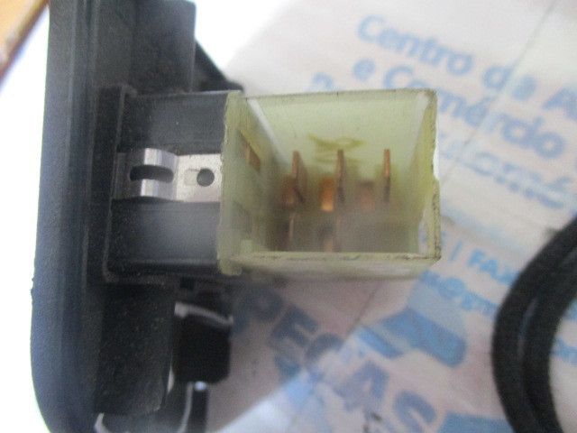 Comando / botão / interruptor vidros frente direito ALFA ROMEO 145 (93
