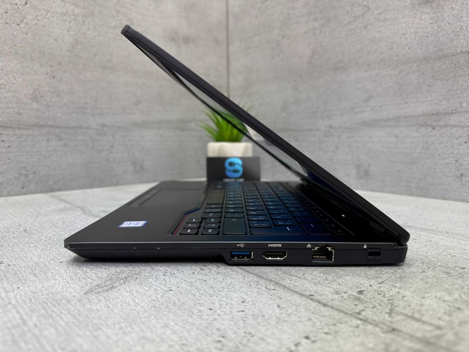 Стильний ноутбук Fujitsu U729/i3-8145u/12.5"/8gb ddr4/FullHD