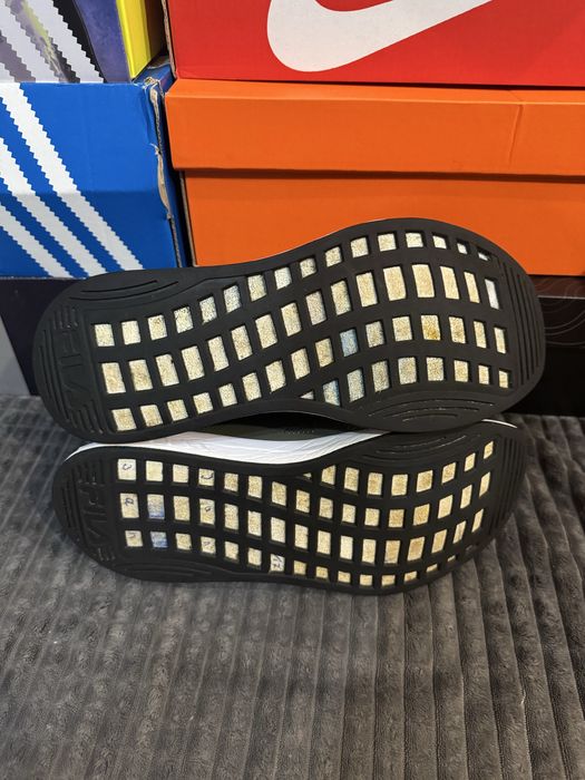 Оригінальні кросівки Fila 42(26,5см)