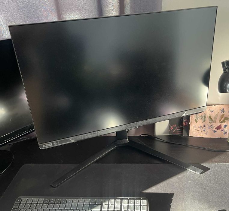 Monitor Samsung Odyssey G7 28" 144Hz 4K - model G70B (LS28BG700EPXEN)