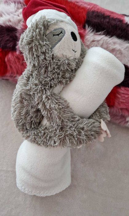Peluche preguiça + mantinha Polar (120x80cm)